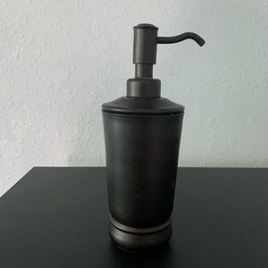 ❤️ Bronze colored soap dispenser